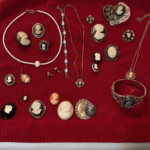 Whiting & Davis Jewelry - Cameo pendant collection